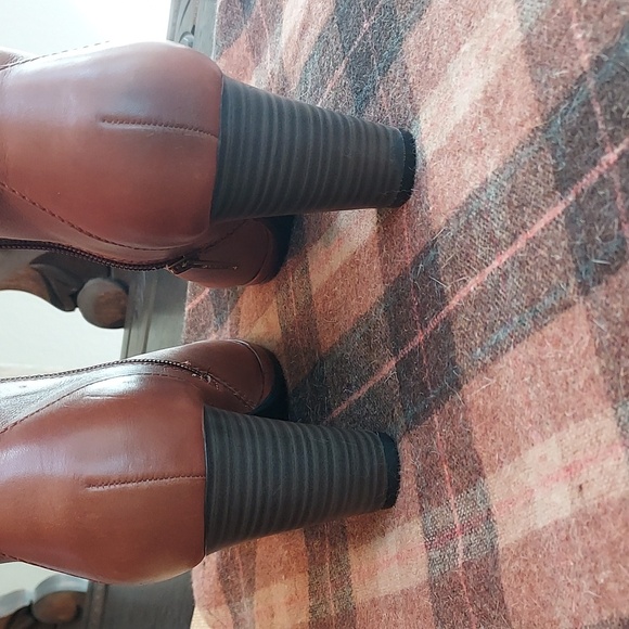 Clarks Tan Ankle Booties - Picture 5 of 5